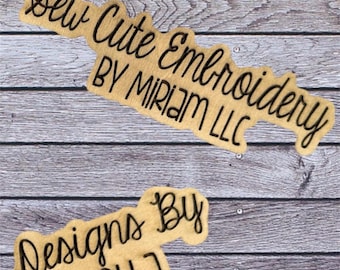 Etiqueta de nombre comercial de madera de abedul grabada con láser