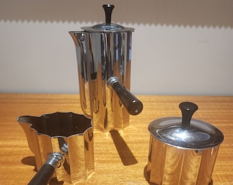 Walter von Nessen Chase 1930s Art Deco Machine Age 3 Piece Chrome Fluted Diplomat Coffee Service