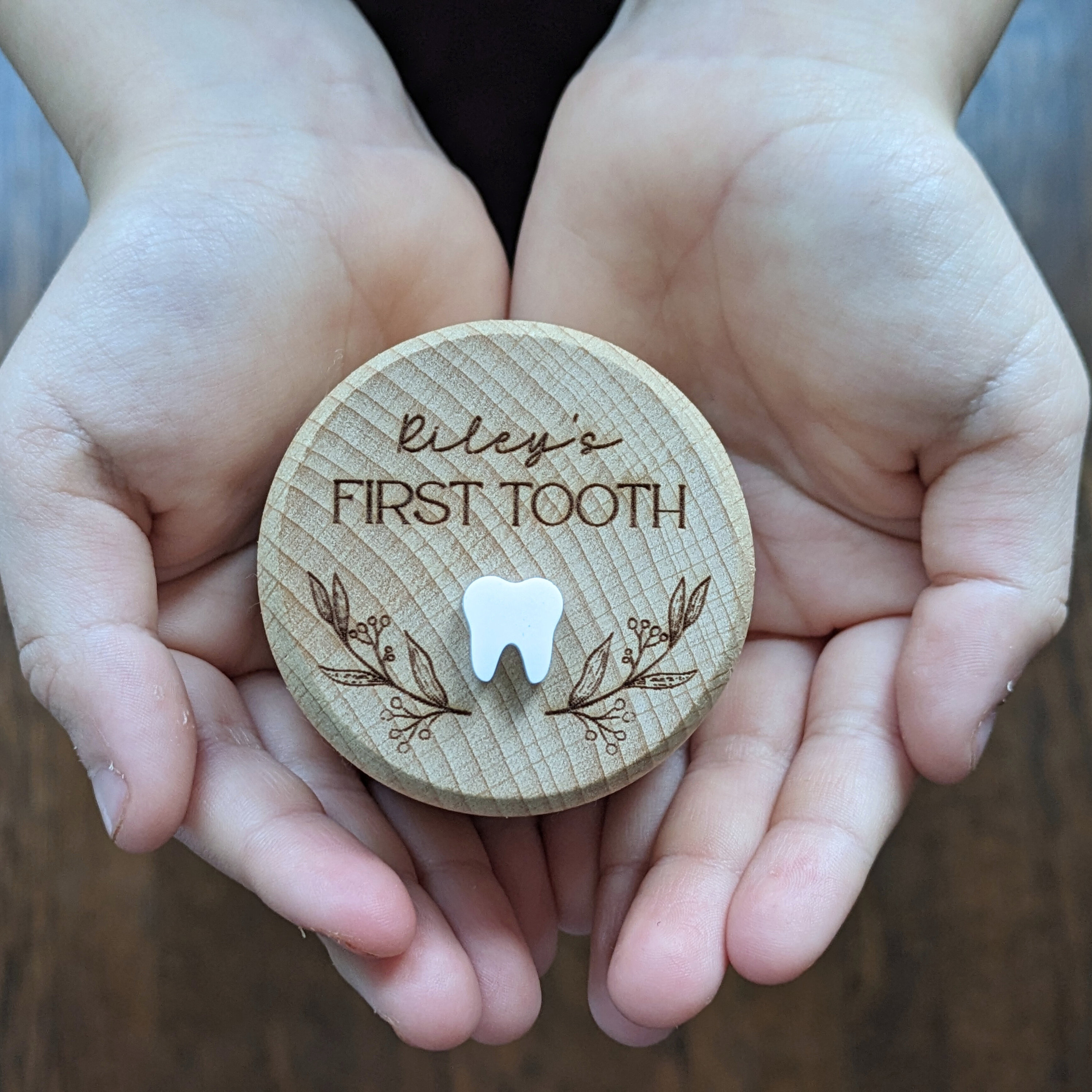 thumbnail image 2 of Cutsom Name Personalised Tooth Fairy Box Trinket Lost Tooth Keepsake Box First Tooth Wood Round Box I.442205922 2 of 13