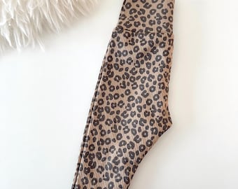 Baby und Kinder Leggings | Leomuster | Rippenjersey Beige | unisex | Baby Geburtsgeschenk | breites Bauchbündchen für bequemen Sitz |dehnbar