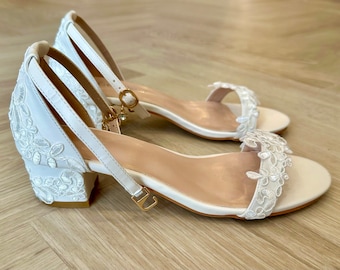 Bridal wedding shoes, lace flowers bride shoes, wedding shoes, lace bride shoes, wedding day