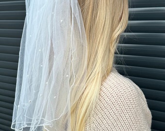 Pearl short veil, hen party veil, bride to be veil, pearl veil, short pearl veil