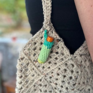 Crochet chapstick keychain, Crochet lip balm keychain, Chapstick keychain, Lip balm keychain, Chapstick holder, Lip balm holder, Small gift