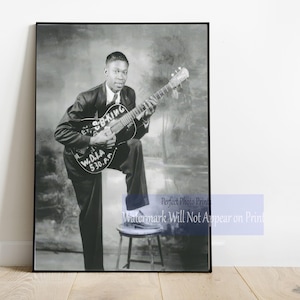 Vintage Studio Photo Print of Musician B.B. King – Classic Blues Legend Wall Art, Giclée Fine Art Print