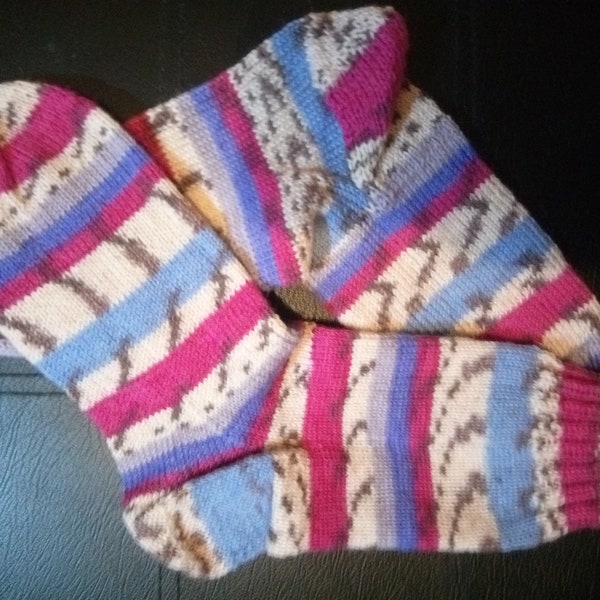 Handmade, selbstgestrickte Socken, Socken selbstgemacht