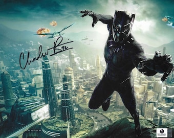 Chadwick Boseman Black Panther Avengers Signed Authentic 8x10 Photo Global LOA