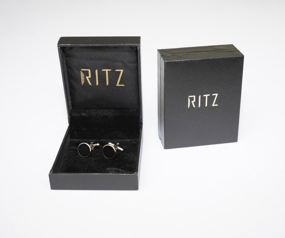 Solid Black colored cufflinks – an essential pair… - image 1