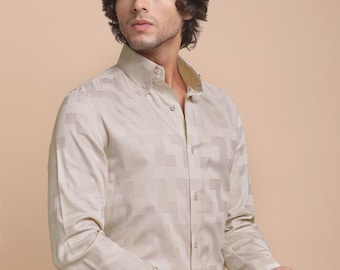 Camisa de algodón dorado cepillado: elegante camisa de vestir con estampado propio