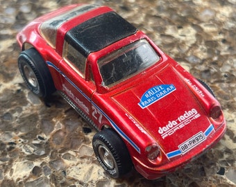 Vintage DARDA Porsche 911 Targa rouge #27 petite voiture à tirer de l'Allemagne de l'Ouest