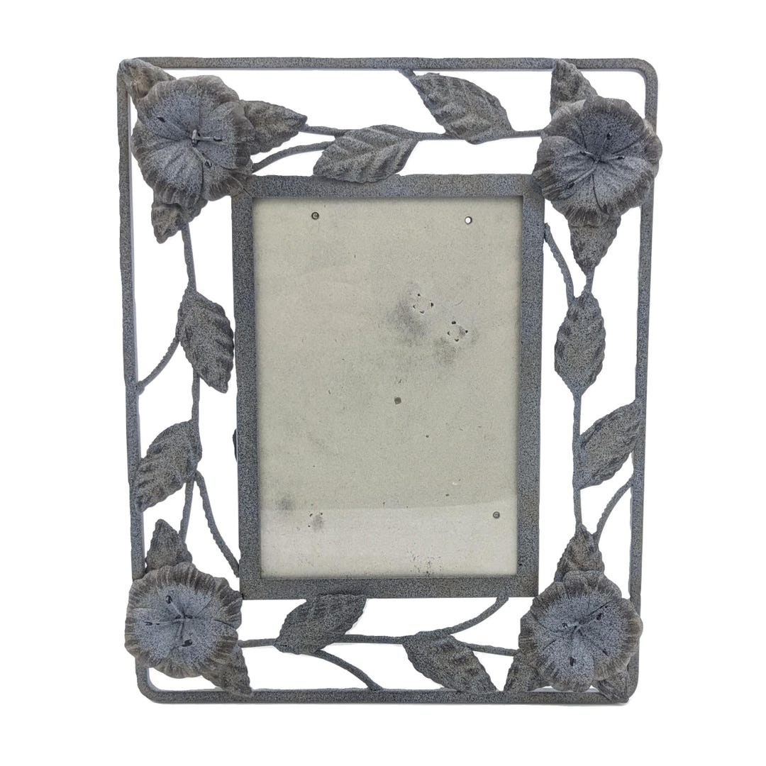 Vintage Metal Picture Frame Flowers and Leaves | Metalworking Handmade ...