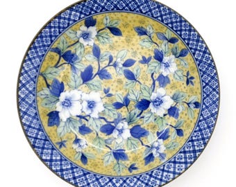 Plates / Trays