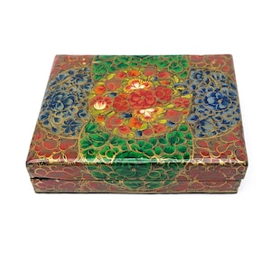 Caja Vintage Pintada a Mano en Papel Maché de Cachemira con Laca Floral Coleccionable | Estuche de Joyas Indio | Recuerdo Boho Único
