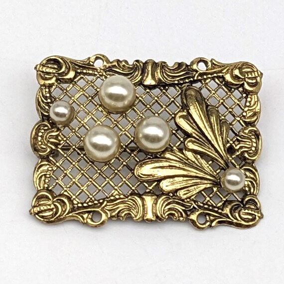 Broche fleur vintage ART (c) avec des détails complexes. Épingle. Accessoires. Bijoux fantaisie. Bijoux. Bijoux de collection. Milieu du siècle. - France