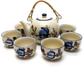 Vintage Feng Cheng Tea Set | Hand Painted Ceramic Teapot with 6 Cups | Blue Floral Stoneware with Bamboo Handle | 1980s Chinese Tableware