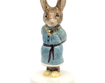 Royal Doulton Bunnykins Princess Beatrice Figurine 1985 | Rare Royal Family Rabbit Collectible | Vintage Easter Gift & Mothers Day Decor