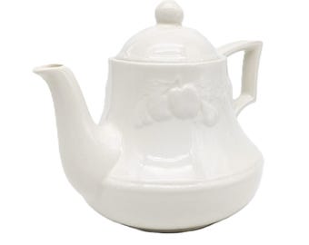Vintage BHS Lincoln Fruit Vine Teapot | Royal Stafford Barratts England | Off-White 2 Pint Embossed Display Teapot | Collectible Decor Gift