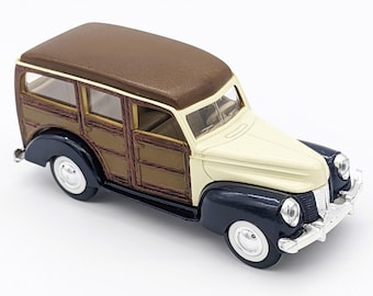 1940 Ford Deluxe Woody Wagon Diecast Vintage Model Car Sunnyside SS 5706 | Rarity Yellow Beige Cream | Made by Selido |  1:32 Scale Replica