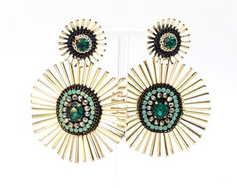 1980s Statement Earrings Sunburst Emerald Color Rhinestone | Vintage Green & Gold Costume Jewelry | Bold Disco Glam Weightless Drops