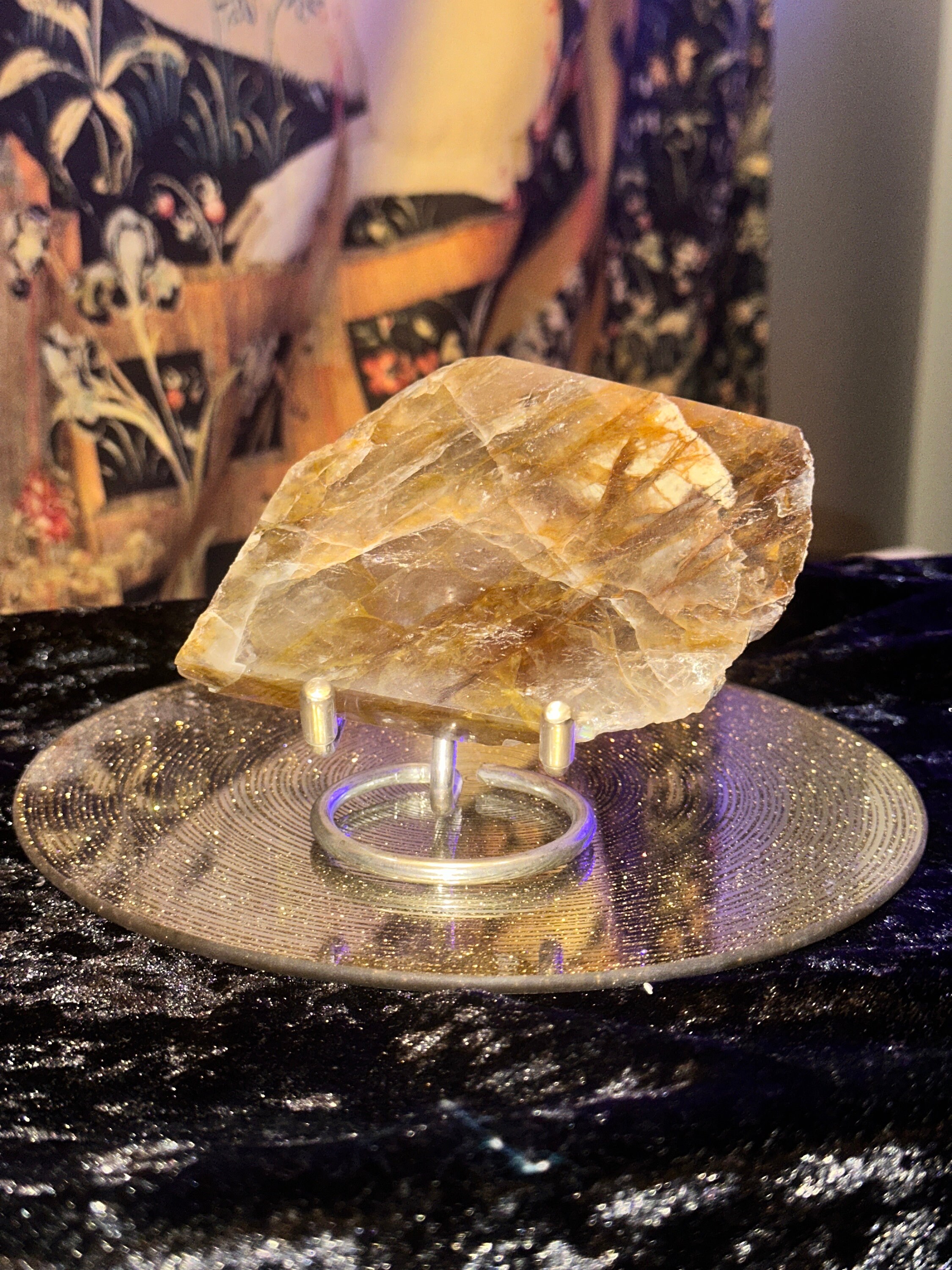10.5 CM Fire Quartz Slab