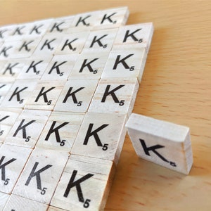 Scrabblesteine aus Holz, Buchstabe k für Scrapbooking Basteln