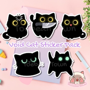 Può includere: Un pacchetto di adesivi con cinque adesivi di gatti neri con occhi luminosi. Un gatto ha un coltello, un altro ha una stella e altri hanno diversi disegni di occhi. Il testo "Void Cat Sticker Pack" è visibile.