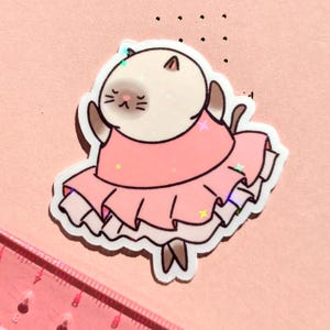 Autocollant drôle mignon gros chat danse ballerine de ballet rose tutu holographique/autocollant vinyle mat brillant | cadeau pour amoureux des chats, enfants, enfants