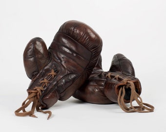 Retro vintage style unique and elegant heavy leather boxing gloves,leather punching gloves,boxing gears, MMA kickboxing equipment,home decor