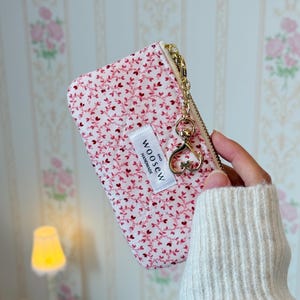 Monedero con cremallera acolchado hecho a mano: lindo y pequeño bolso de maquillaje con diseño floral, tarjetero, llavero para efectivo, cambio, recibos y lápiz labial.