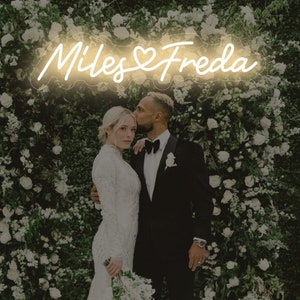 Placa de neon personalizada para casamento: nomes de casais com coração, decoração para festa de noivado