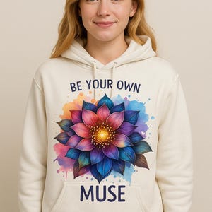 Sei Ihre eigene Muse PNG Sublimationsdesign für T-Shirts, Aquarell Blume Digital Download, Motivations Shirt Art, bunte Lotus Druckdatei
