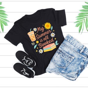 Mi verano está completo SVG PNG, diseño de camiseta de lectura de verano para amantes de los libros, descarga digital para uso comercial, gráfico de libro lindo