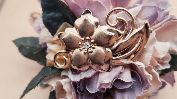 Vintage Flower Brooch 1950's - image 1