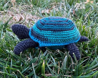 Tortuga eclosionada hecha a mano animal relleno de ganchillo, producto terminado NO es un patrón