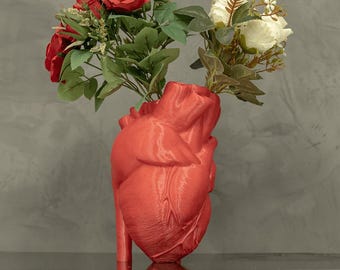 Jarrón de corazón realista