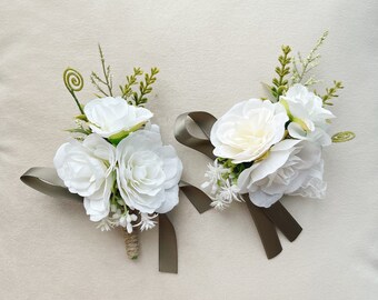 Boutonniere for man, Wedding boutonniere, white boutonniere