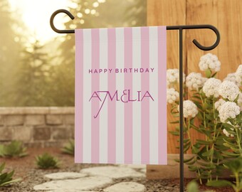 Bandiera di compleanno personalizzata con nome, cartello di benvenuto personalizzato per il giardino, striscione per feste a righe rosa personalizzato con nome, bandiera da giardino in tessuto personalizzata