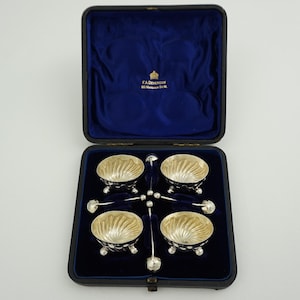 Four Pretty Little Antique English Victorian Sterling Silver Gilt Salts And Spoons, Sheffield 1883. cased
