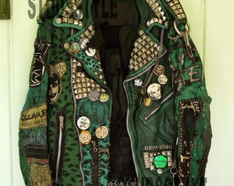 Anarcho Artillery Lederjacke für Herren mit Spikes-Grafik und handgefertigter Punk-Bekleidung