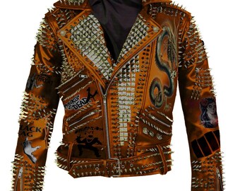 Benutzerdefinierte Spike Lederjacke mit Punk Band Patches, Drachen Grafiken Edgy Streetwear Jacke
