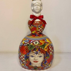 Oil or vinegar bottle. 1 L. Porcelain bottle in Sicilian style. High quality Italian porcelain.  Manufacturer Baci Milano.