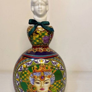 Oil or vinegar bottle. 0,5 L. Porcelain bottle in Sicilian style. High quality Italian porcelain.  Manufacturer Baci Milano.