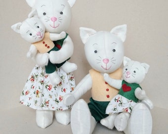 Stuffed Cat family set of 4, Heirloom doll family, Textile doll, Cat poseable doll toy in vintage style