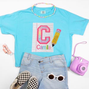 カスタムネームシャツ、新学期シャツ、女の子の新学期シャツ、女の子の新学期シャツ、刺繍、刺繍シャツ、イニシャル
