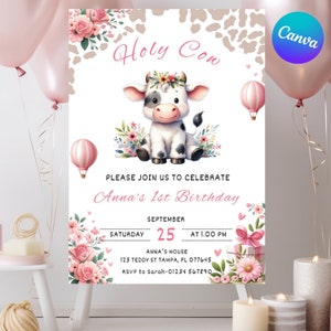 Peut inclure: Une invitation d'anniversaire rose et blanche avec une vache de dessin anim&eacute; portant une couronne de fleurs. L'invitation indique "Holy Cow! Veuillez vous joindre &agrave; nous pour c&eacute;l&eacute;brer le 1er anniversaire d'Anna. Samedi 25 septembre &agrave; 13h00. Chez Anna, 123 Teddy St Tampa, FL 077645. RSVP &agrave; Sarah-01234 567890."