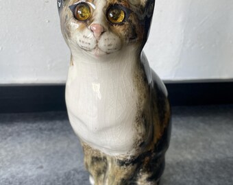 Vintage Collectable Winstanley(?) Laying Cat - Size 8 - Signed