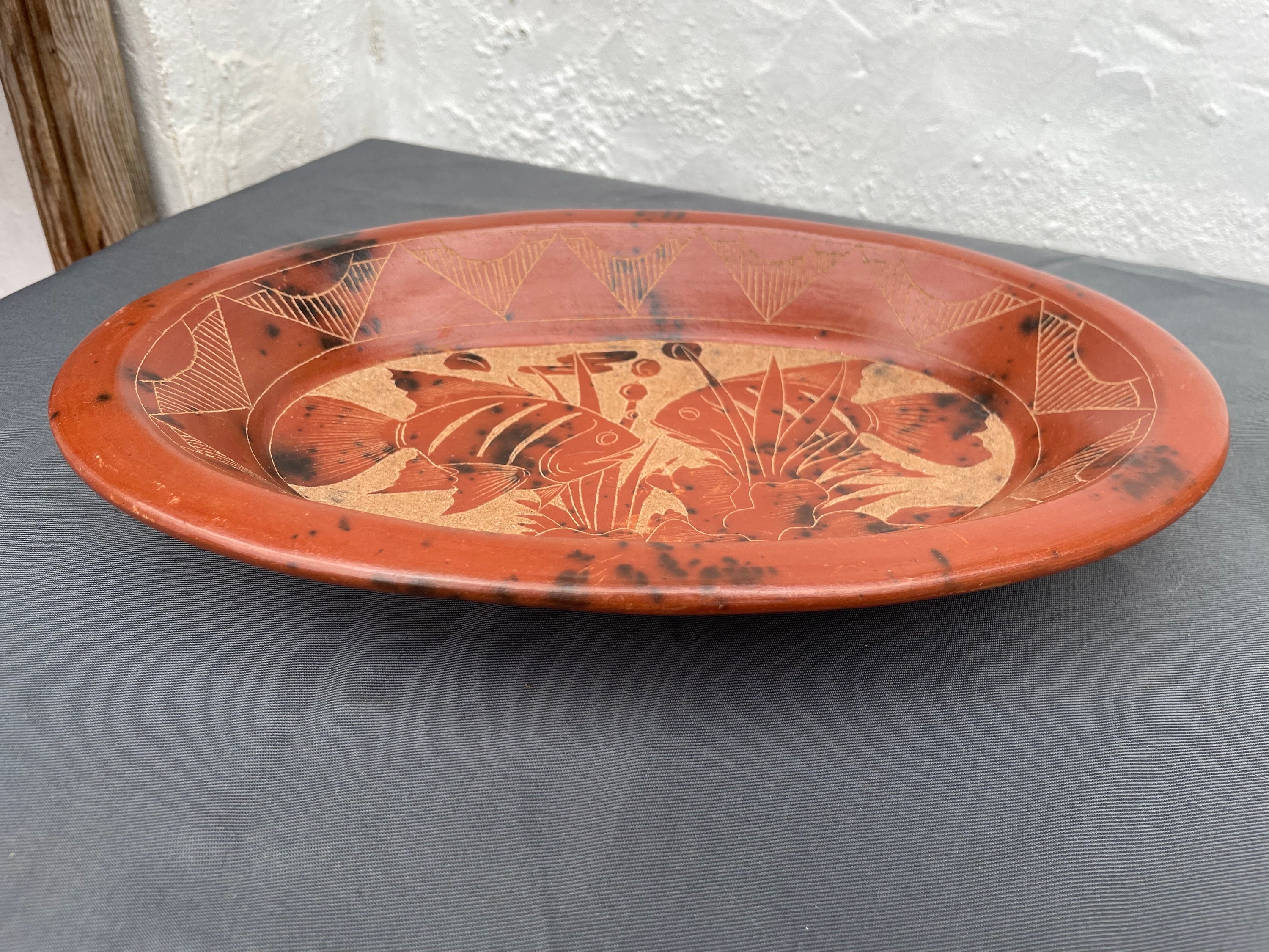 ロンボク島 インドネシア ササク土器 魚楕円皿 - Etsy 日本