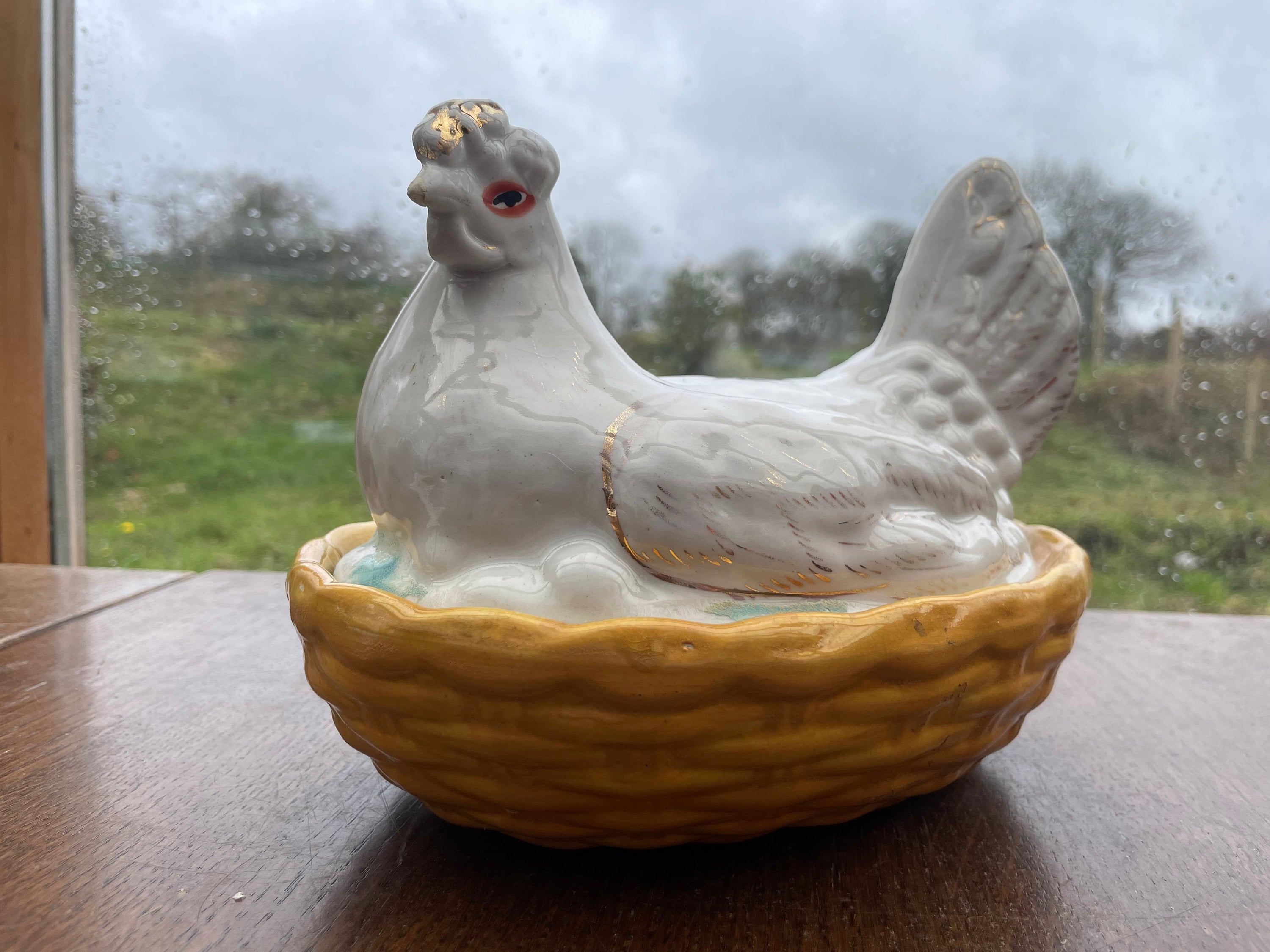 Victorian White Ceramic & Gold Gilt Staffordshire Hen on Yellow