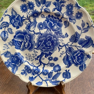 Johnson’s Bros English Chippendale blue and white ornamental plate