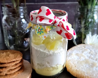 Mason Jar Cookie Mix Gift: DIY Baking Mix with Recipe