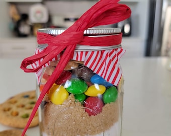 Mason Jar Cookie Mix – DIY Baking Kit, Makes 18 Homemade Treats
